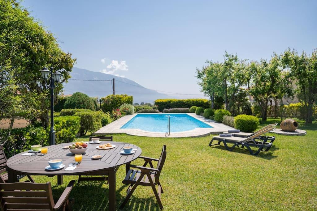 Villa Loukia スパルティア エクステリア 写真